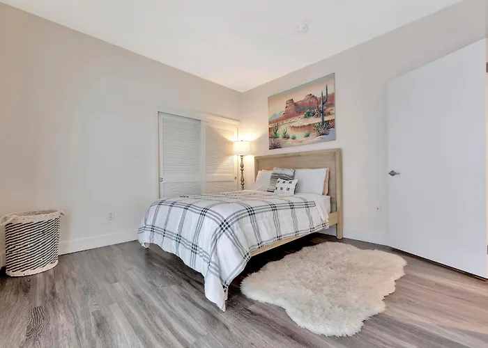 1 Luxury Apartment